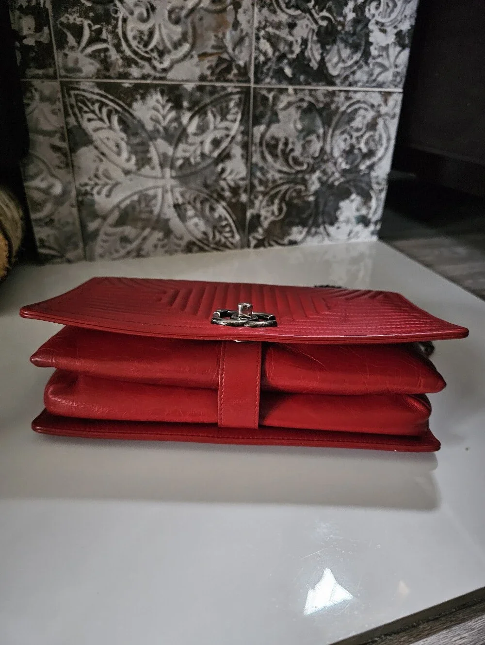 CHANEL Korean Garden Red Chevron Calfskin Leather Shoulder Bag with Chain Strap